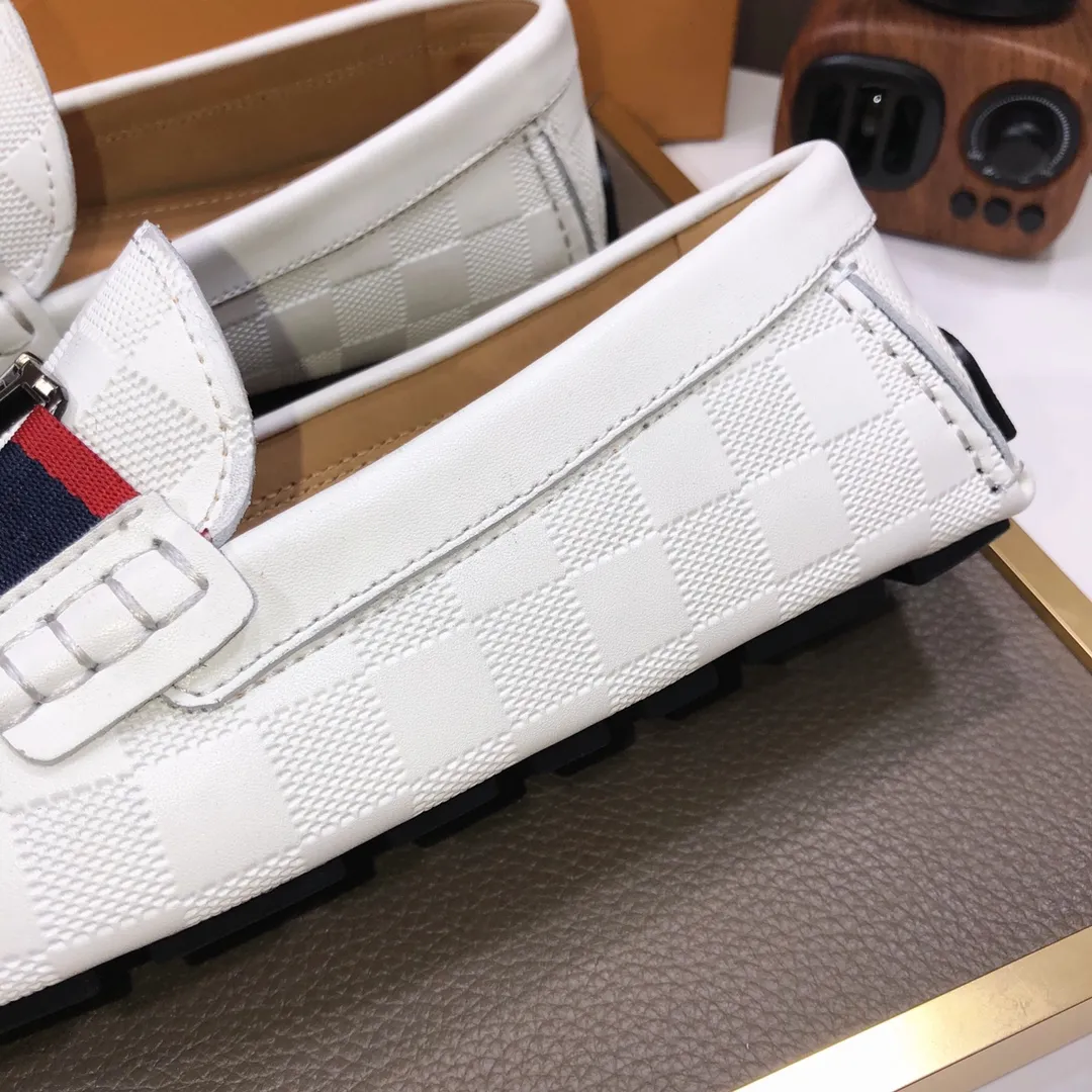 Men's men's shoes 💰420💰 [LV Doudou shoes] (water-dyed cowhide lining) new model is on the market, available on the official website. The new Doudou shoes are processed into single-color materials, and the uppers are made of imported cowhide material. The body of the shoe is fully hemmed with mark thread, and is lined with imported original cowhide leather. The elegant shoe shape is super suitable for all-matching, and the size is 38-44.